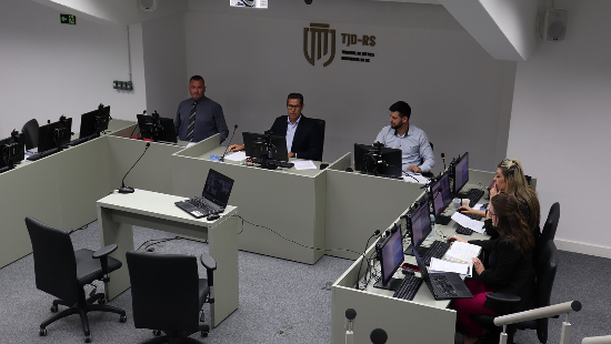 Ao vivo: acompanhe a sessão de julgamentos de 26 de abril